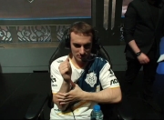 雷速-包含Ning爆冷击败SKT，精彩发挥引爆全场！的词条