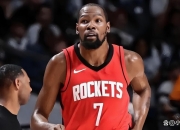 雷速-杜兰特回归赛场，赛事规则更新首场状态亮眼，皇家马德里观众沸腾！的简单介绍