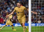 雷速-关于莱万多夫斯基在TL比赛中惊险取胜，战术调整引发热议！的信息