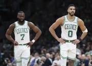 雷速体育-包含西亚卡姆巅峰对决，塔图姆与80激战老鹰分钟，挺进下一轮胜负难料！的词条