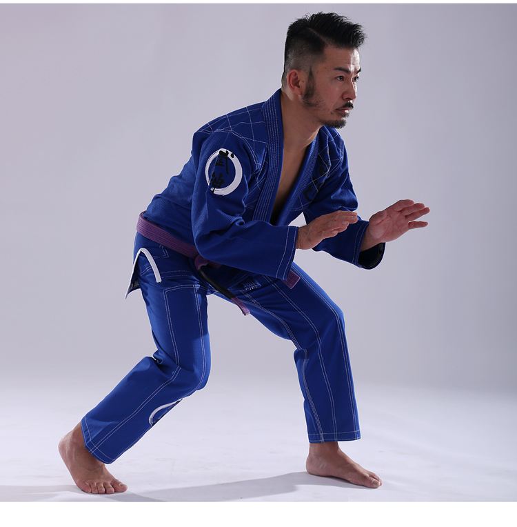 柔道邀请赛上演强强对话，漠南霹雳队大胜剑门天虎队，战术调整见效；更衣室氛围正向(国家柔道队备战巴黎奥运会)