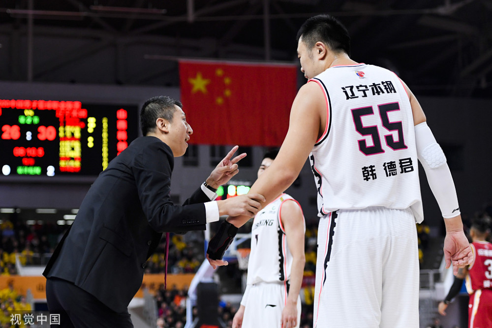 庐州暴熊队对阵北城雪豹队，马拉松附加赛失利，内线统治篮板——本土核心状态回升(女子直播间买到自己捐的衣服)
