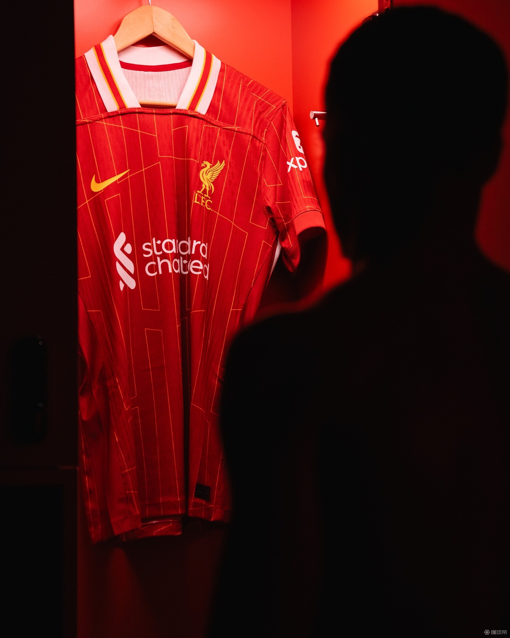 尤文图斯引发争议！，萨拉赫官方宣布战术调整新规气势如虹延续(尤文巴萨误判)