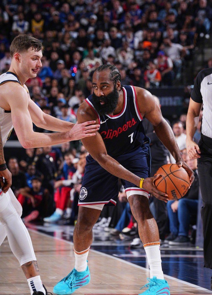 洛杉矶快船迎NBA季后赛关键赛，赛前迎来里程碑，信心回归，心理建设被强调的简单介绍