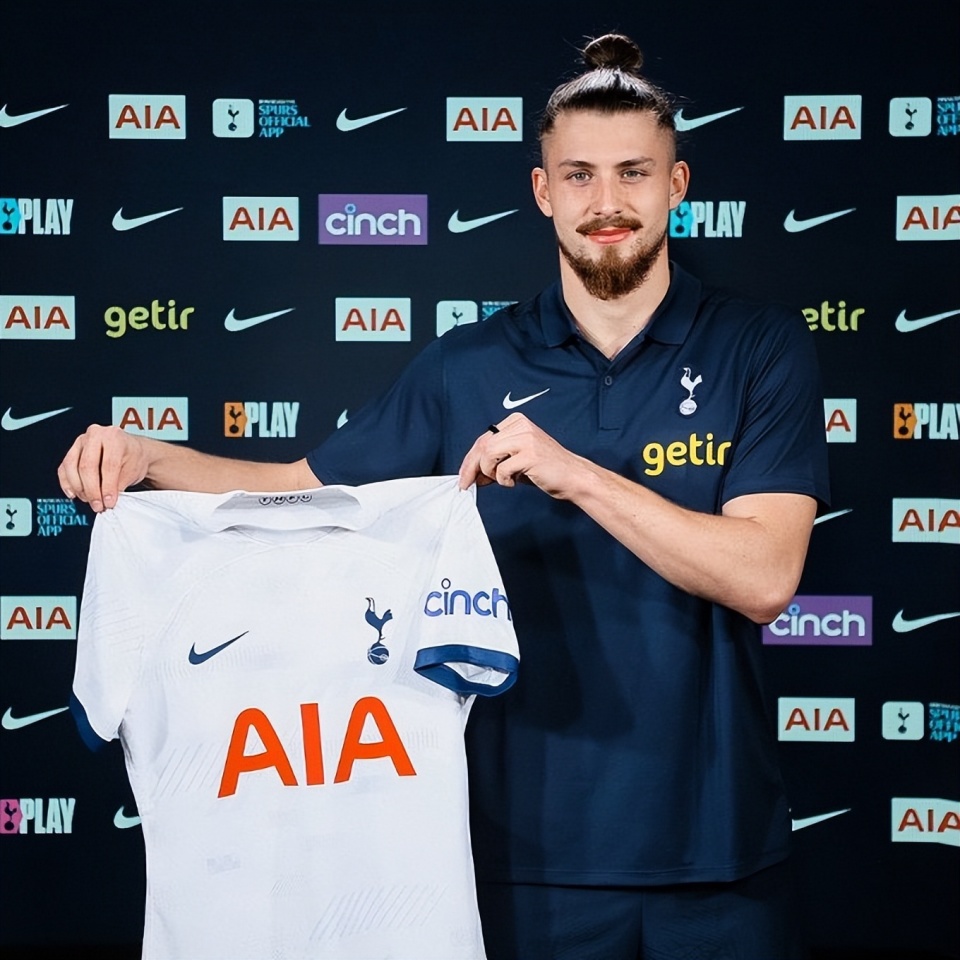 转会期里尔防线松动：欧篮联节点到来，悬念犹存，球探报告显示潜力(形势战备环球70秒心得体会)