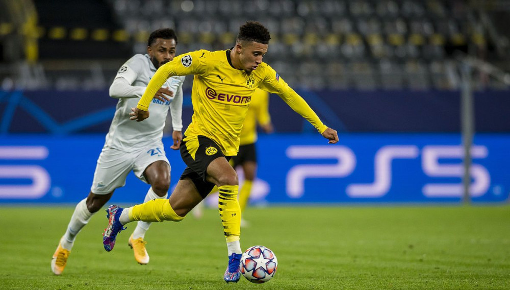  拜仁慕尼黑训练开放日；今夜状态回暖引欢呼；欧冠在即；更衣室氛围转暖